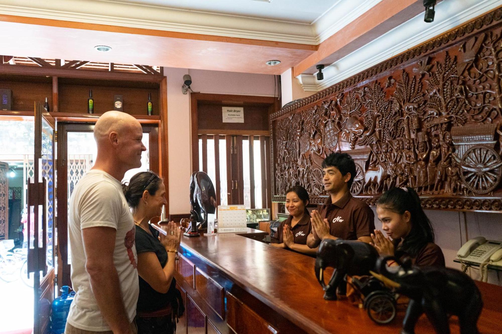 Nawin Palace Guesthouse Phnom Penh Extérieur photo