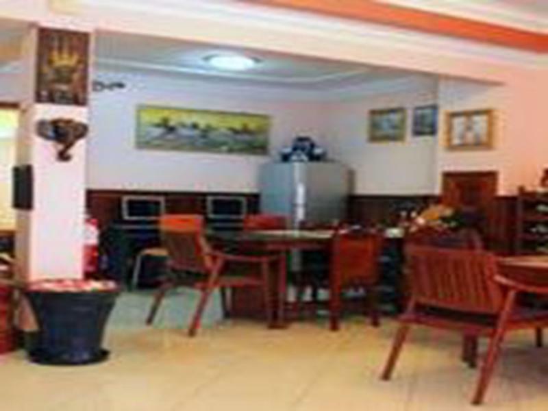 Nawin Palace Guesthouse Phnom Penh Extérieur photo