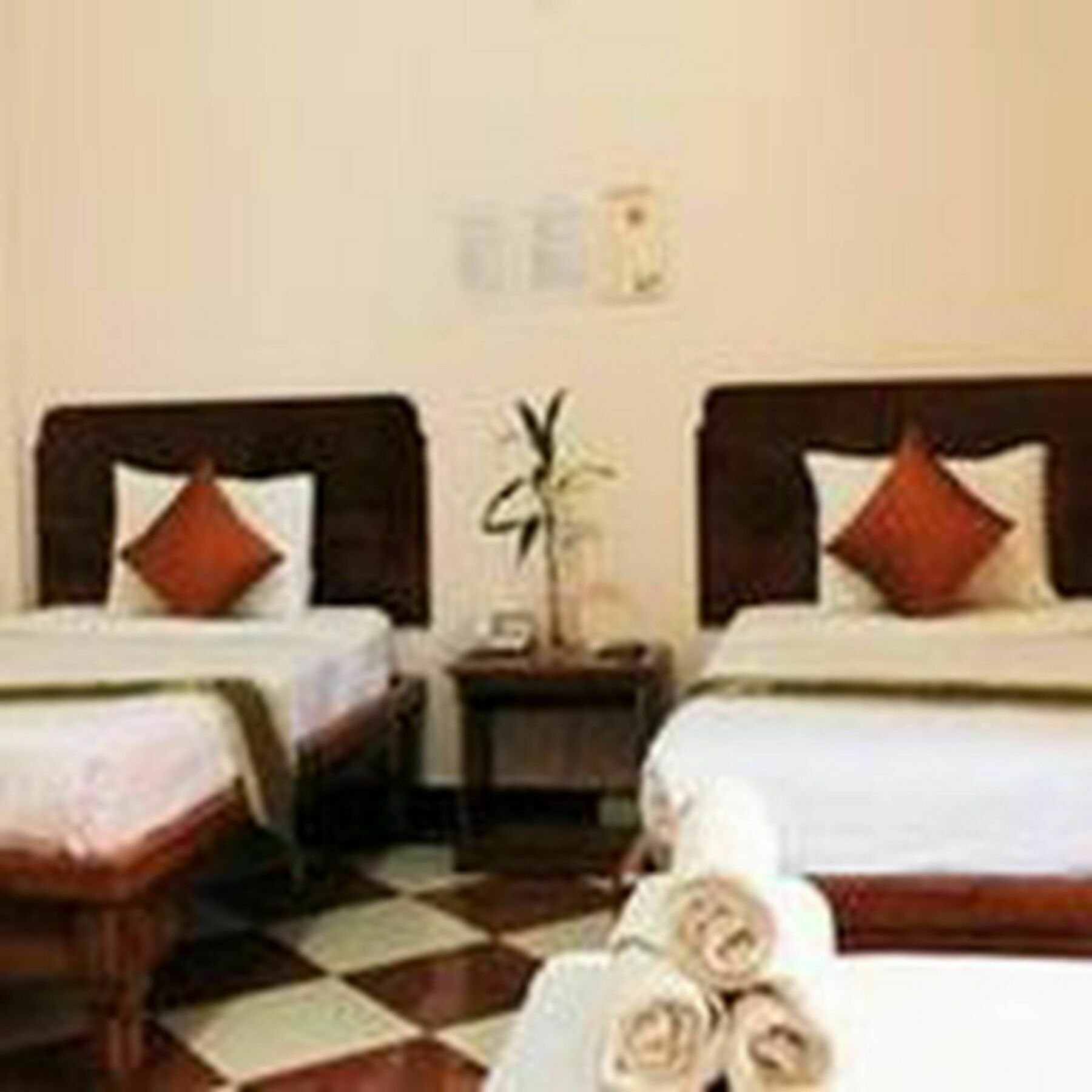 Nawin Palace Guesthouse Phnom Penh Extérieur photo