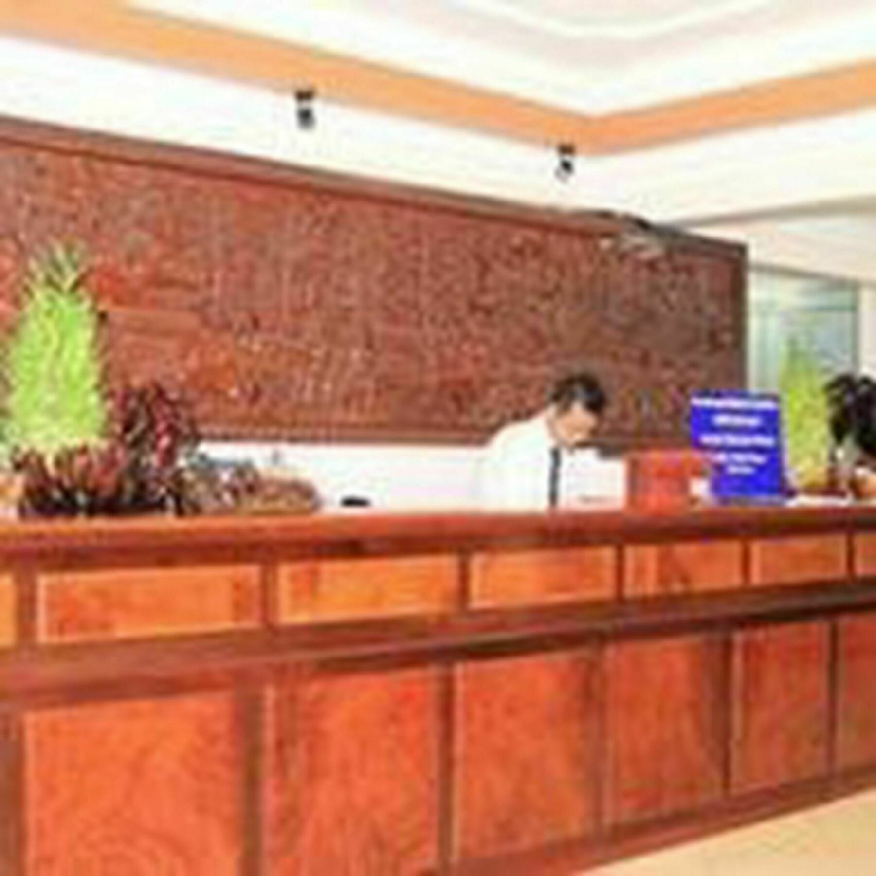 Nawin Palace Guesthouse Phnom Penh Extérieur photo